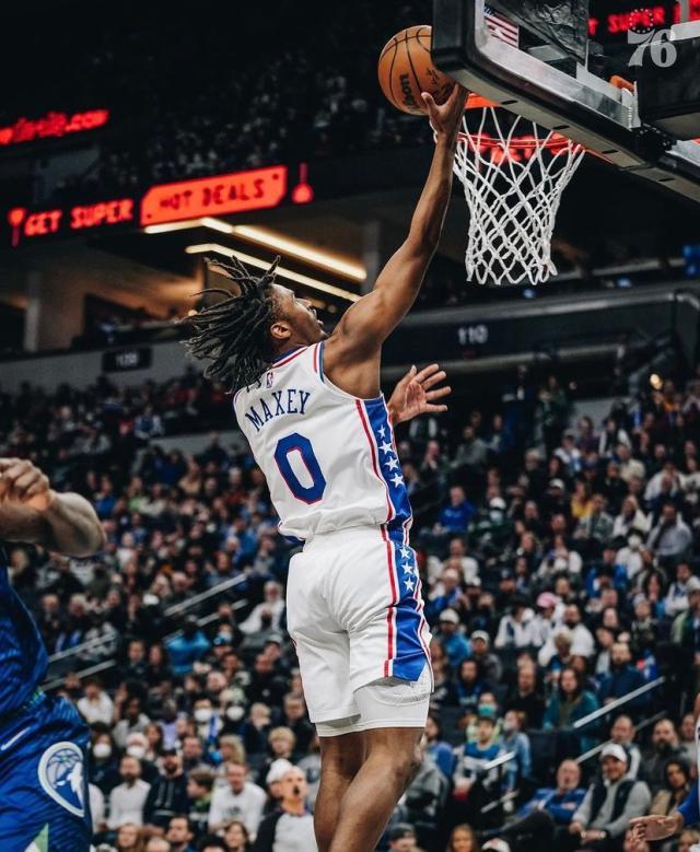 开云体育登录入口-哈登首秀刺痛篮网 无缘两小将令他们难成赢家